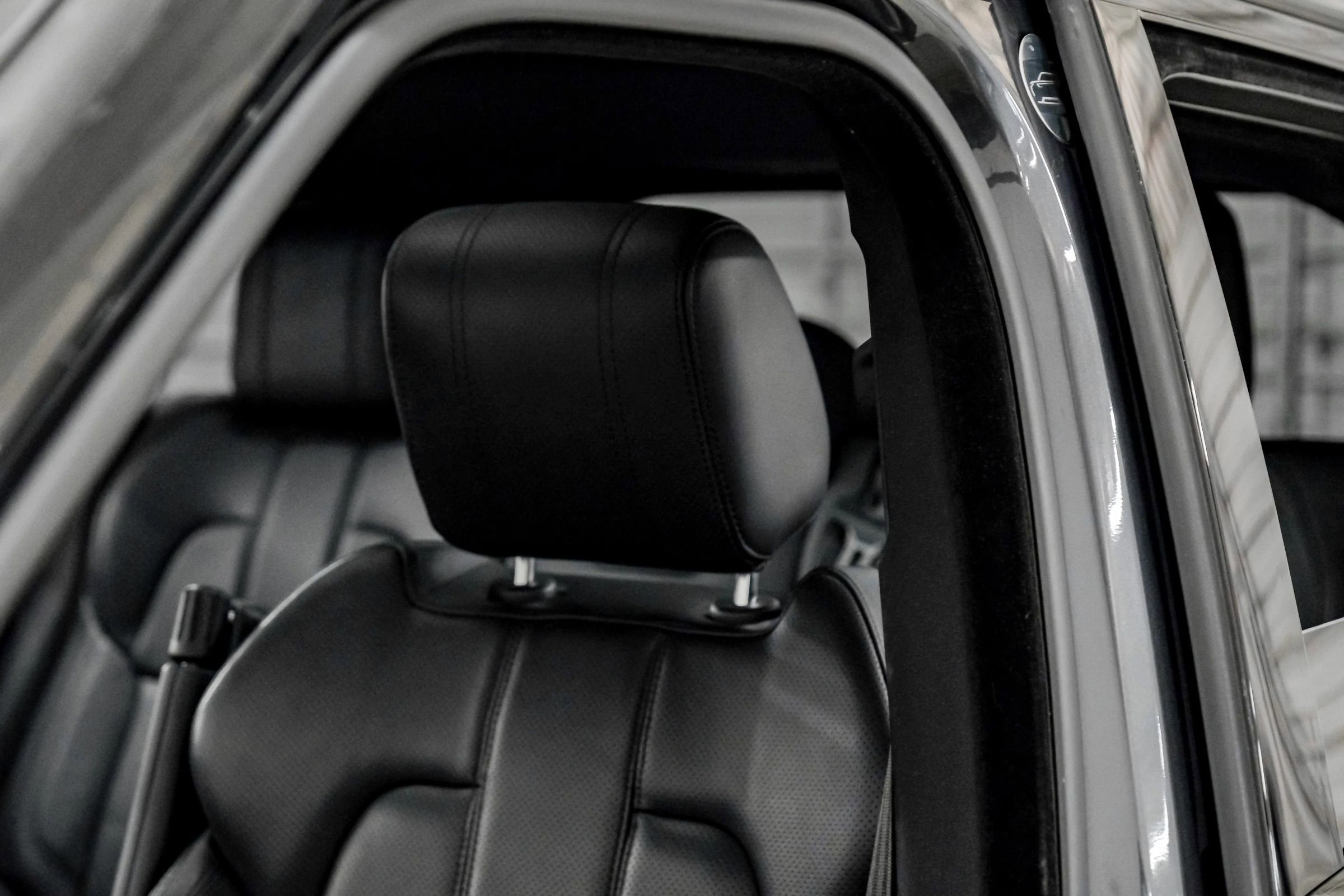 Used 2017 Land Rover Range Rover Sport HSE image 30