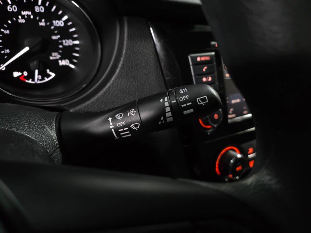 Used 2020 Nissan Rogue S image 21