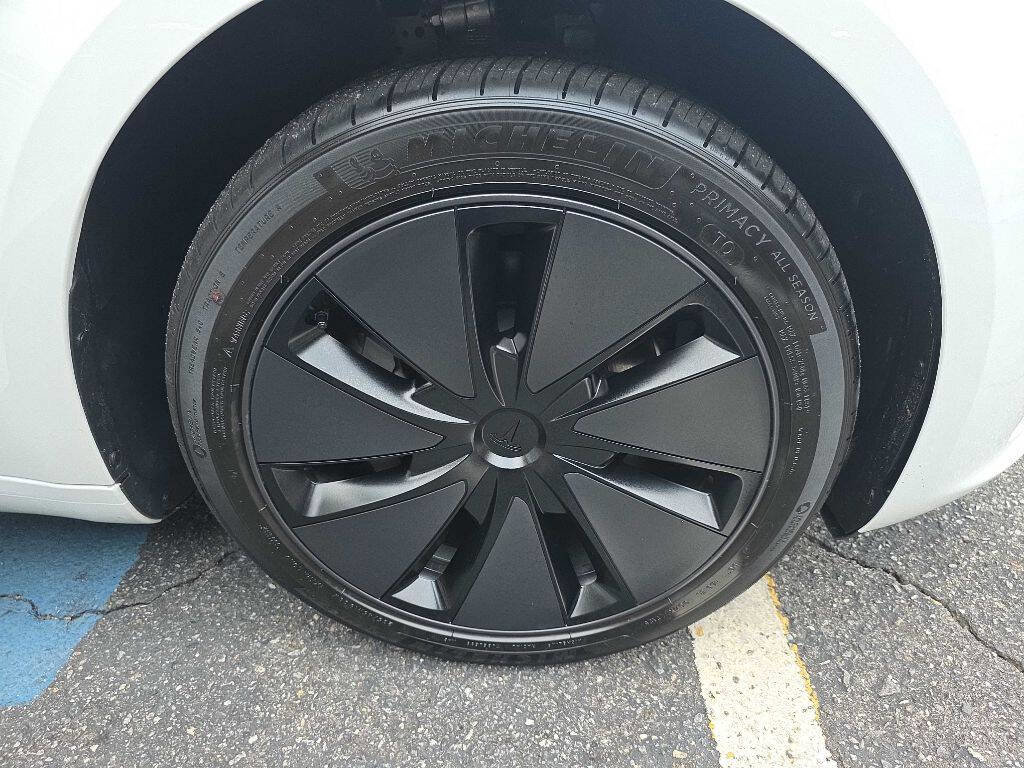 Used 2025 Tesla Model 3 Long Range image 25
