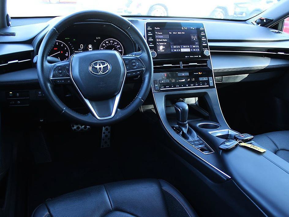 Used 2020 Toyota Avalon XSE w/ Preferred Accessory Package FWD image 15