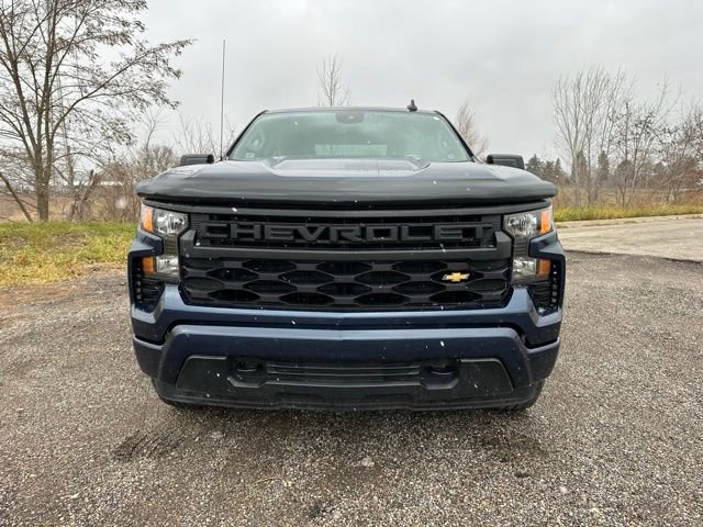 Used 2022 Chevrolet Silverado 1500 Custom image 3