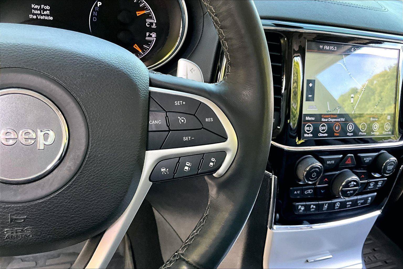 Used 2019 Jeep Grand Cherokee Summit AWD/4WD image 19