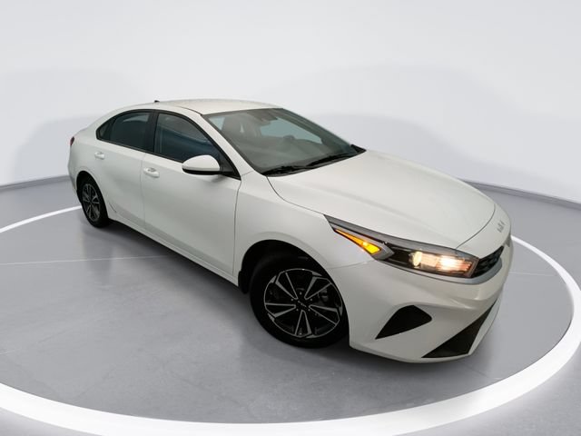 Used 2023 Kia Forte LXS FWD image 1