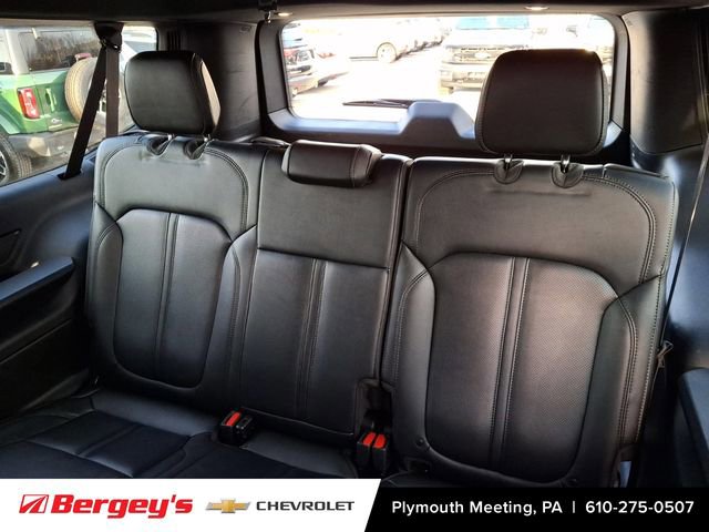 Used 2024 Jeep Wagoneer L Series II w/ Flexible Seating Group image 12