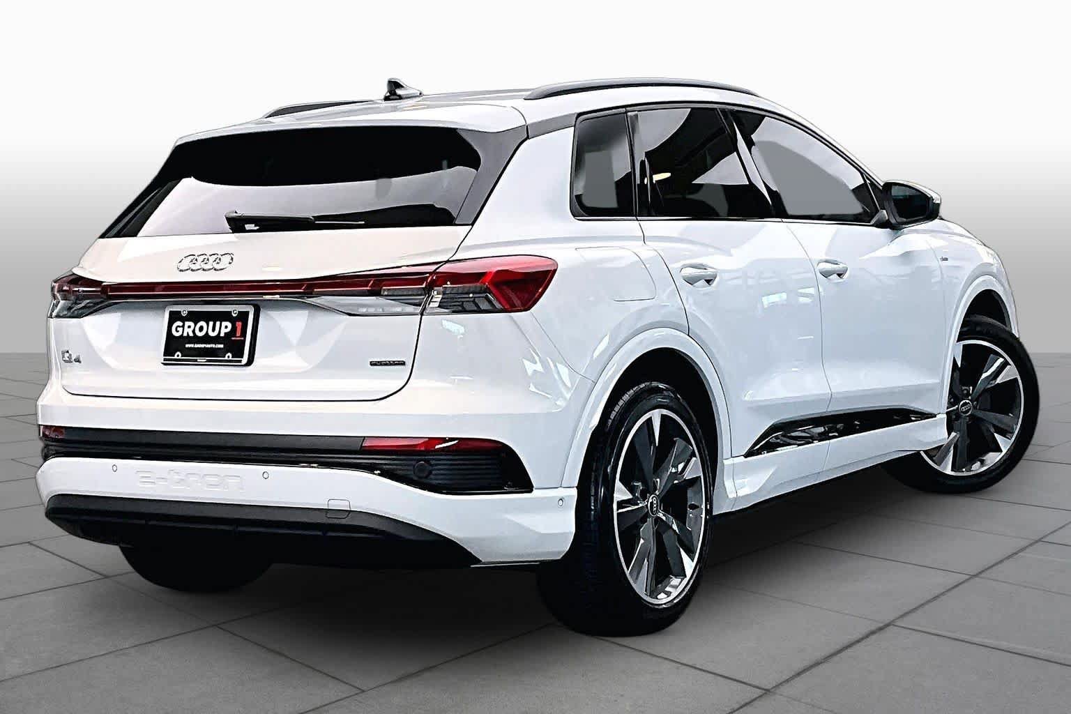Used 2024 Audi Q4 e-tron Prestige AWD/4WD image 12