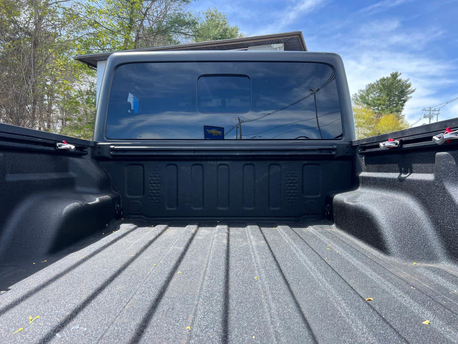 Used 2022 Jeep Gladiator Rubicon w/ LED Lighting Group AWD/4WD image 37