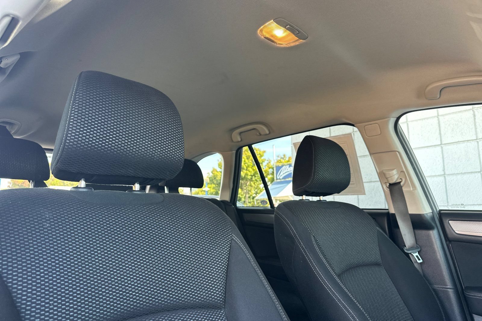 Used 2019 Subaru Outback 2.5i Premium AWD/4WD image 21