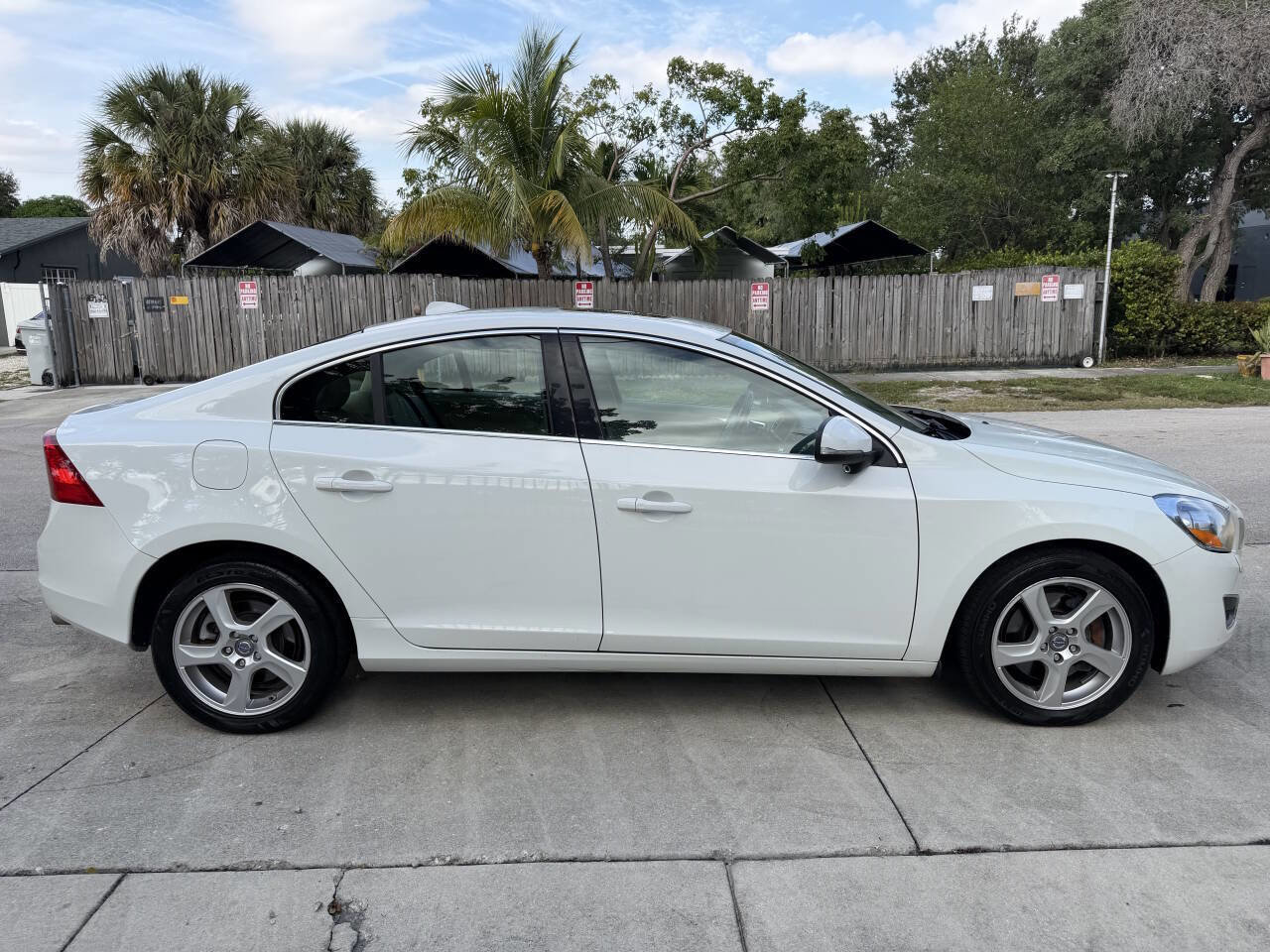 Used 2013 Volvo S60 T5 image 5