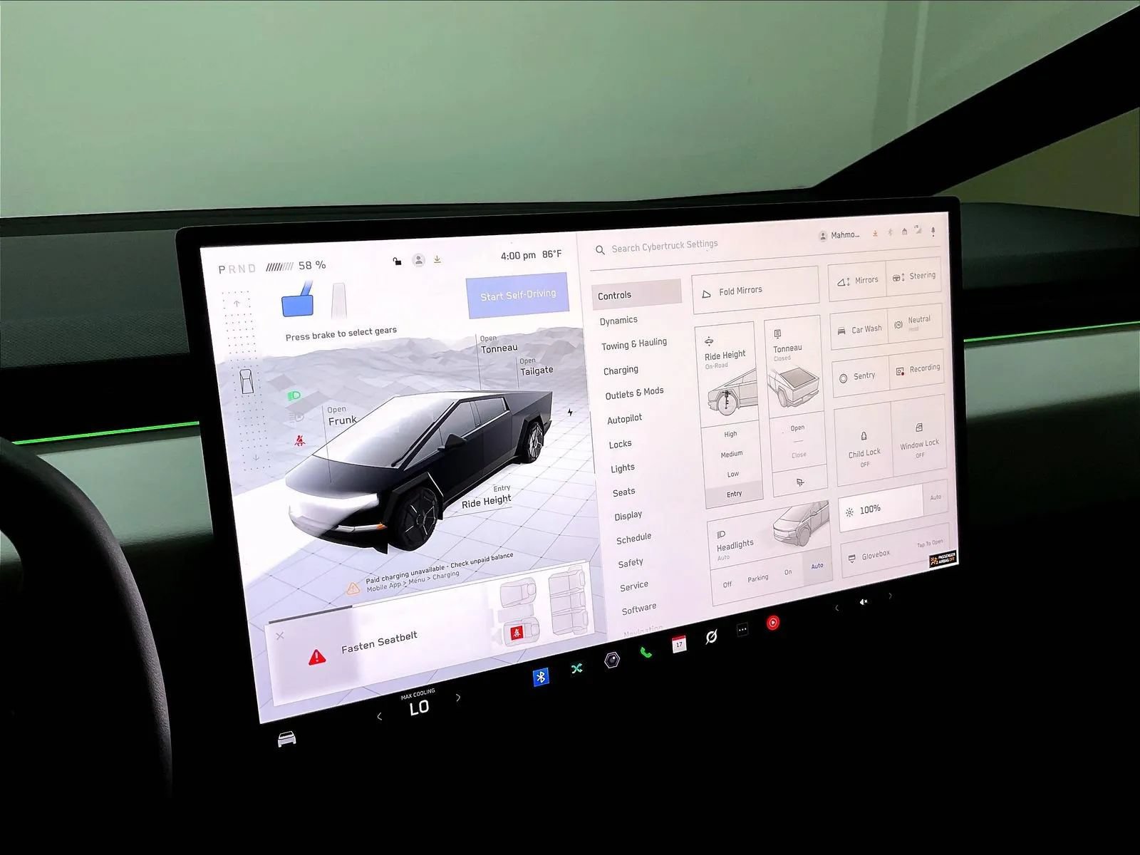 Used 2024 Tesla Cybertruck AWD Crew Cab image 24