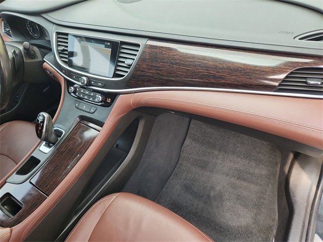 Used 2018 Buick LaCrosse Avenir image 29