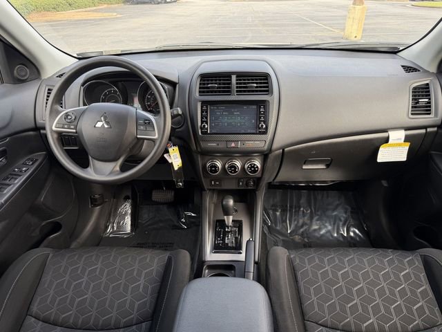 Used 2025 Mitsubishi Outlander Sport ES image 21