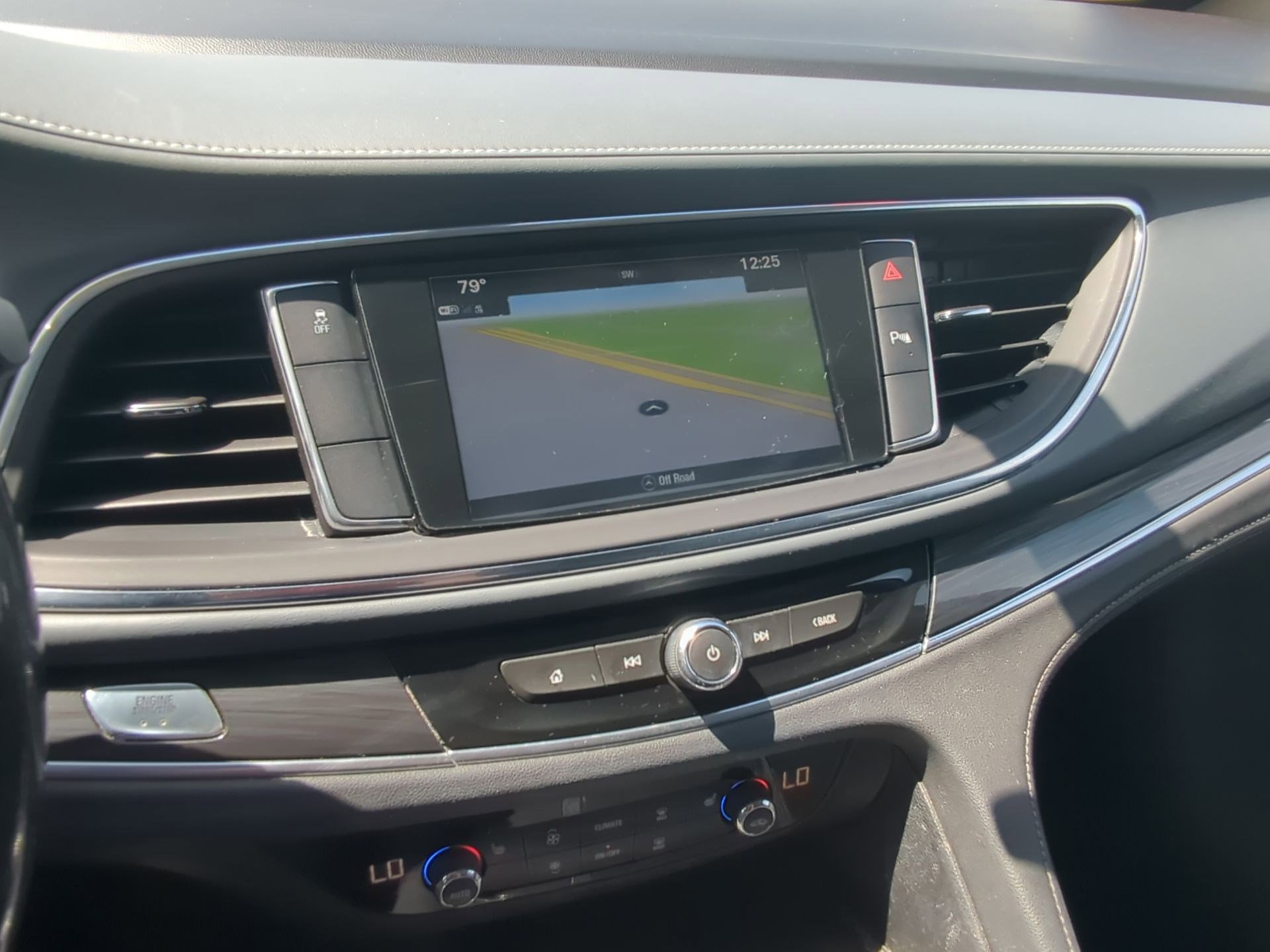 Used 2019 Buick Enclave Essence FWD image 18