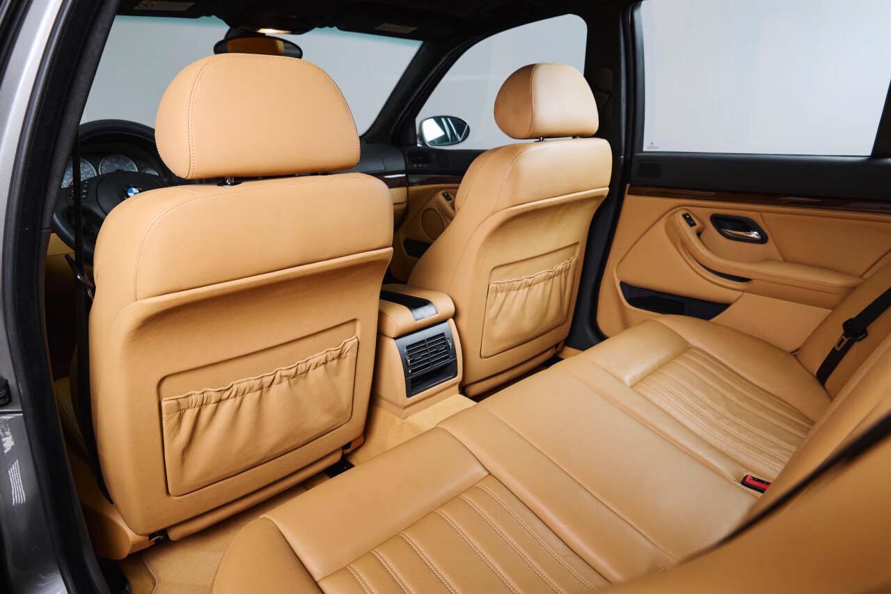 Used 2003 BMW M5 RWD image 45
