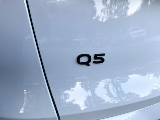 Used 2025 Audi Q5 Premium Plus w/ Premium Plus AWD/4WD image 18
