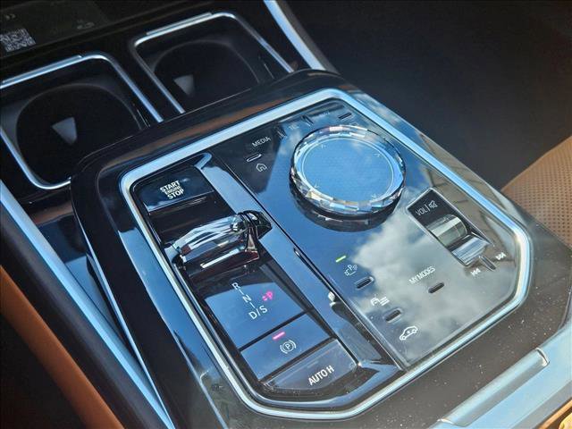 New 2026 BMW 740i xDrive image 18