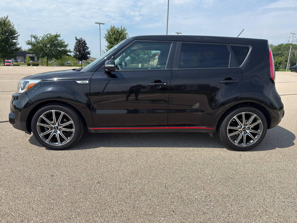 Used 2018 Kia Soul ! w/ Tech Package FWD image 2