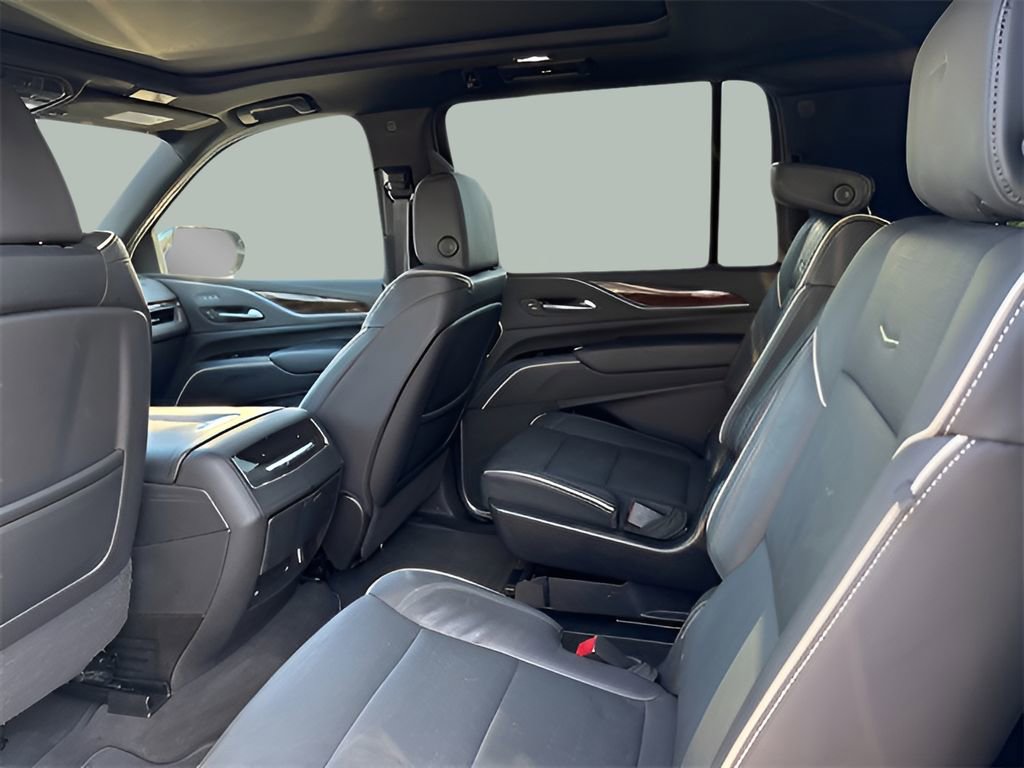 Used 2023 Cadillac Escalade ESV Premium Luxury image 14