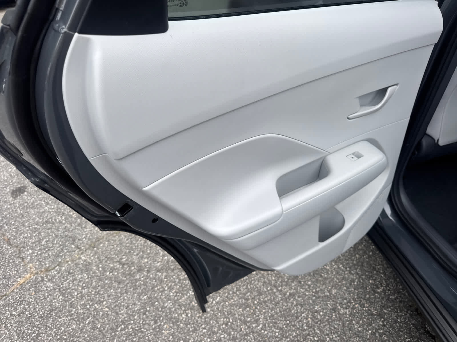 New 2026 Hyundai Kona SE image 10