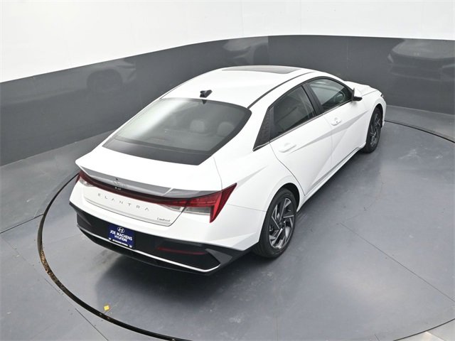 New 2026 Hyundai Elantra Limited image 30