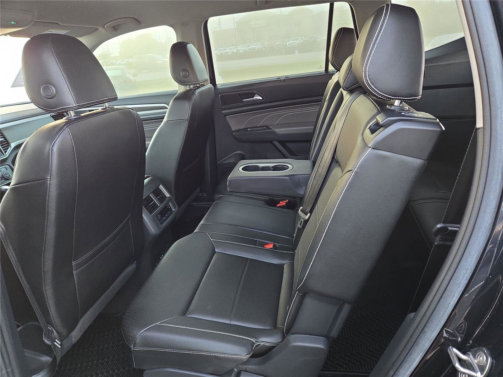 Used 2023 Volkswagen Atlas SE image 20