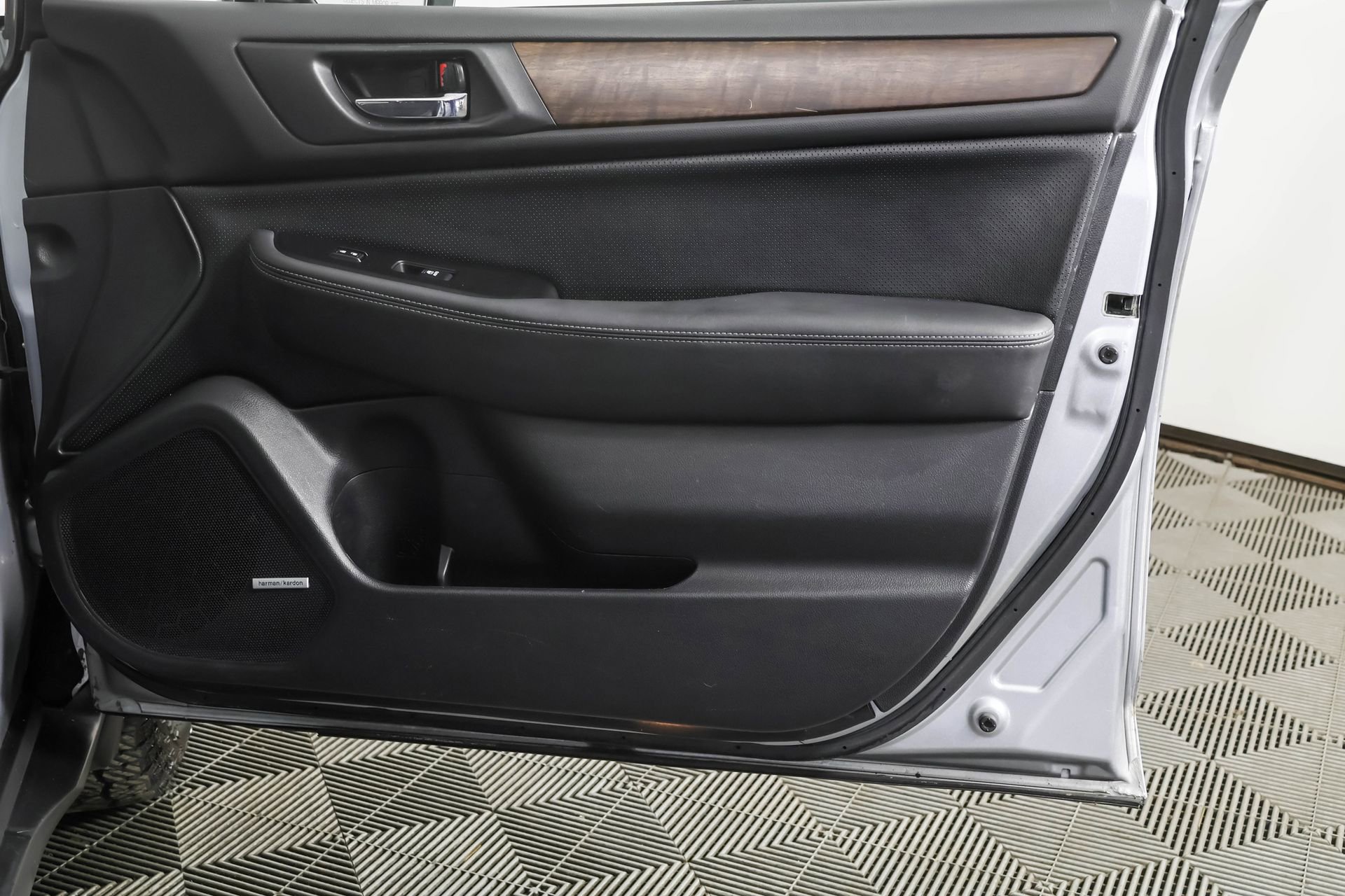 Used 2015 Subaru Outback 2.5i Limited AWD/4WD image 50