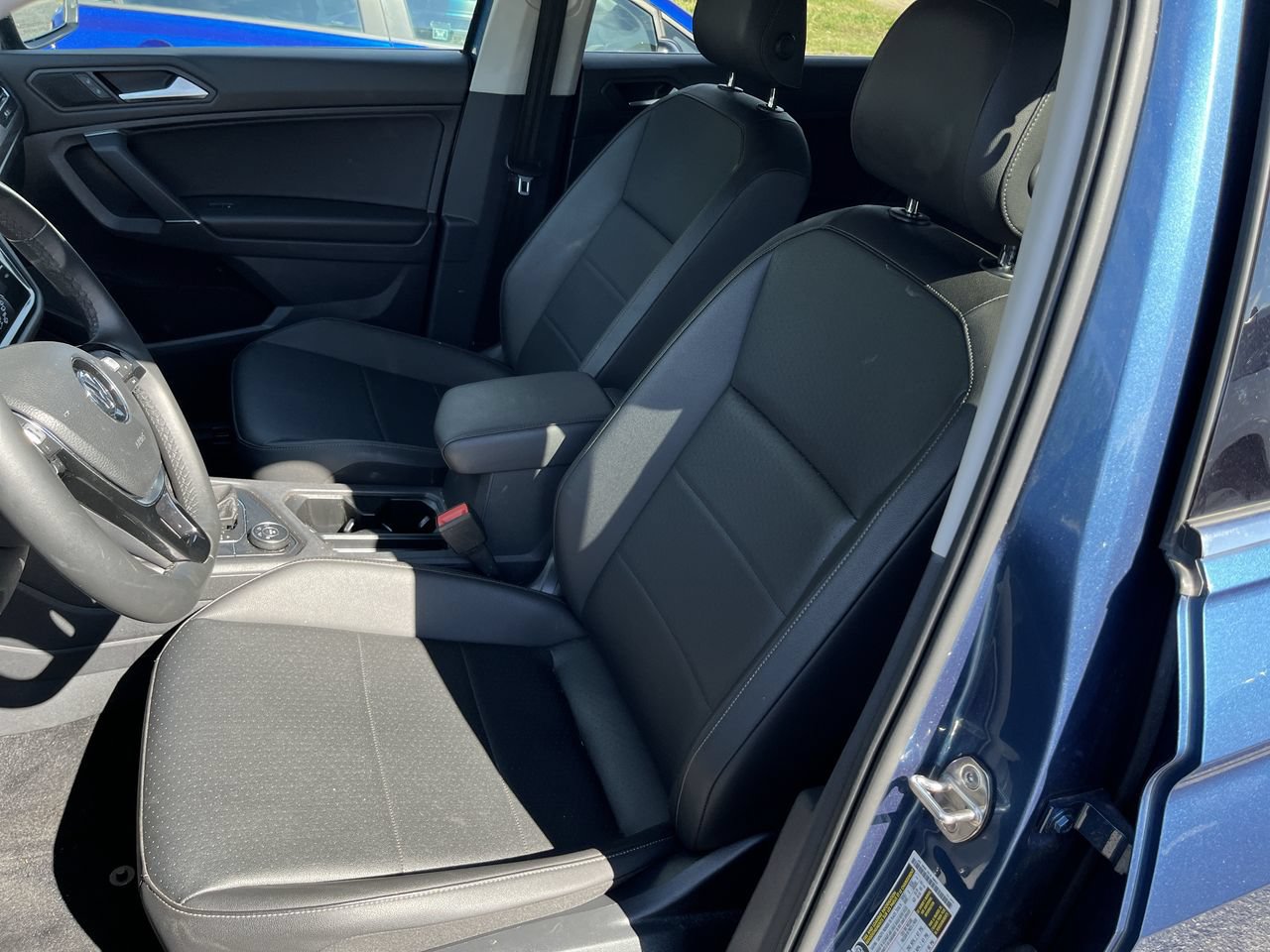 Used 2020 Volkswagen Tiguan SE AWD/4WD image 5