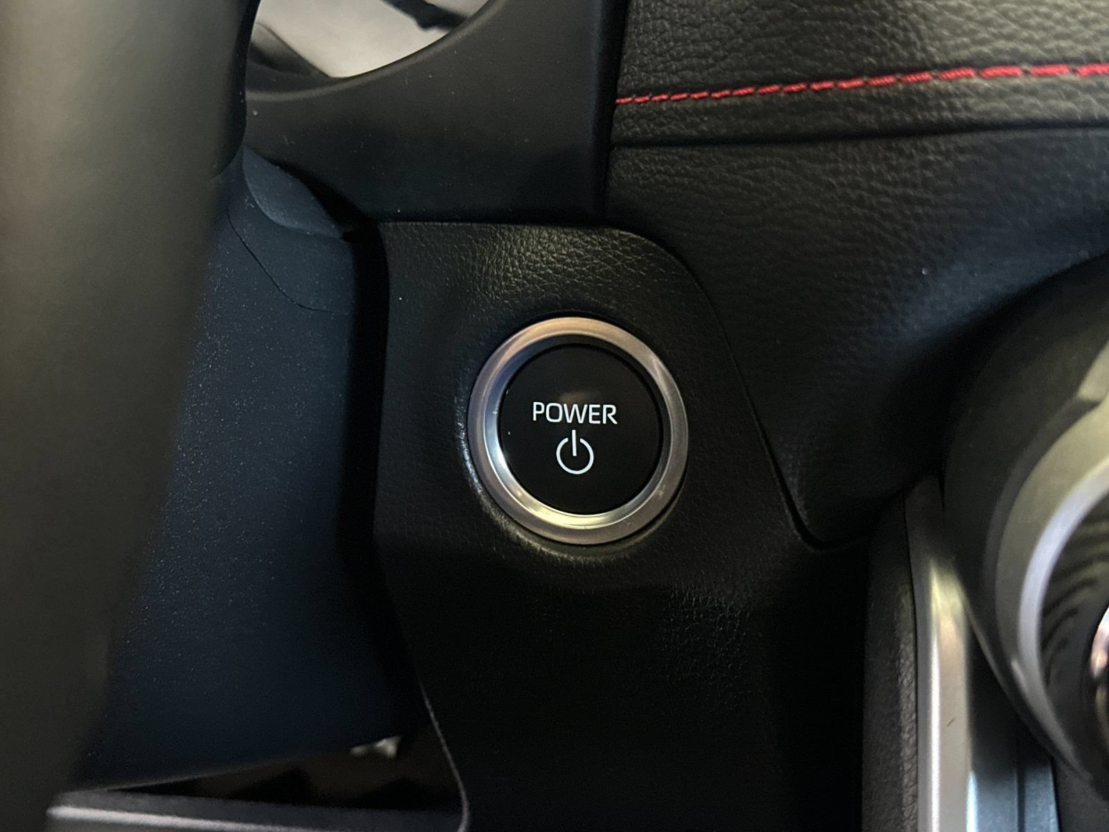 Used 2025 Toyota RAV4 SE w/ Weather & Moonroof Package AWD/4WD image 21