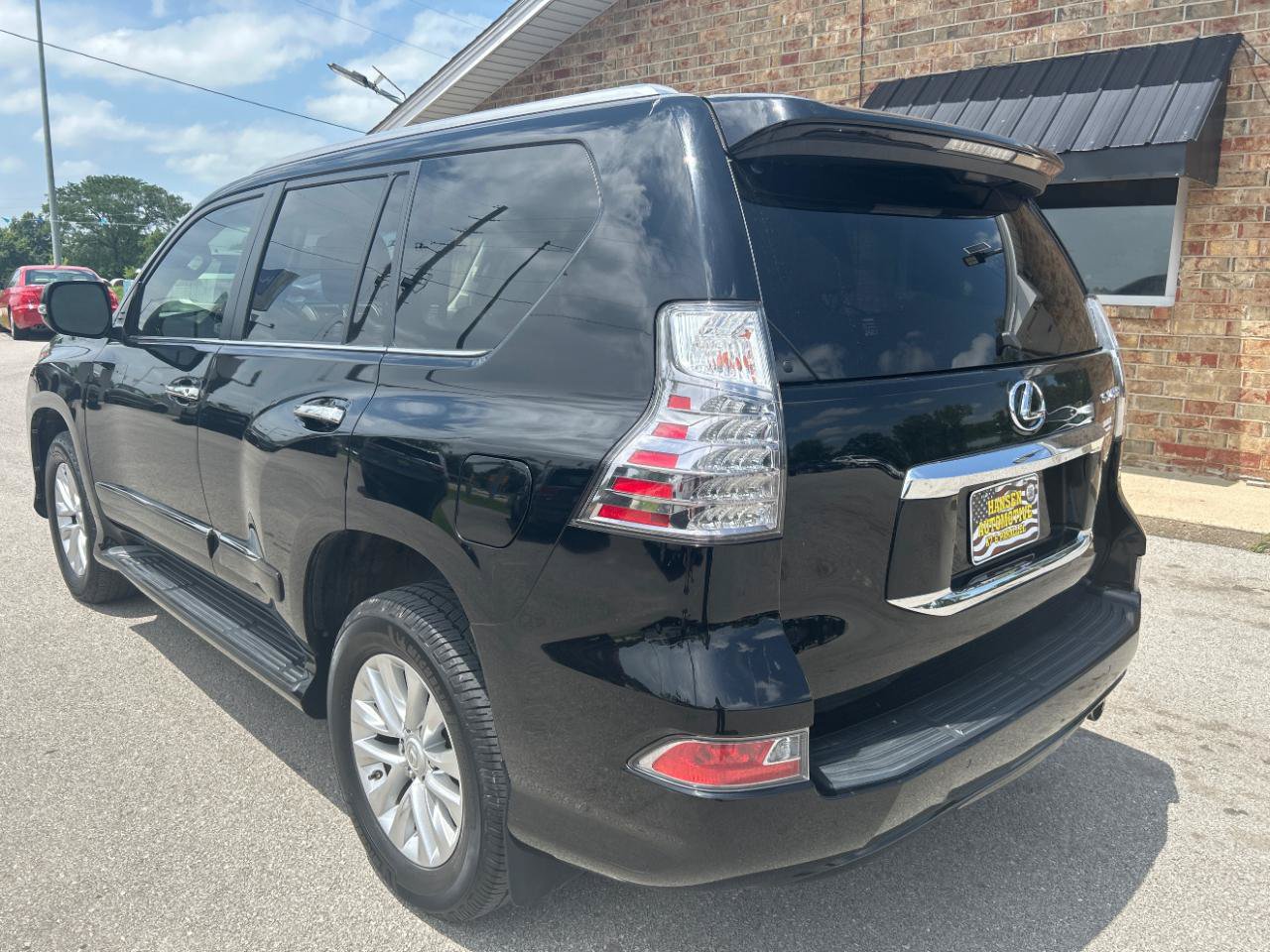Used 2014 Lexus GX 460 w/ Premium Package AWD/4WD image 9