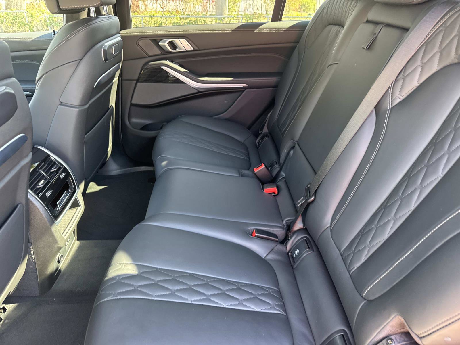 Used 2024 BMW X7 M60i image 13