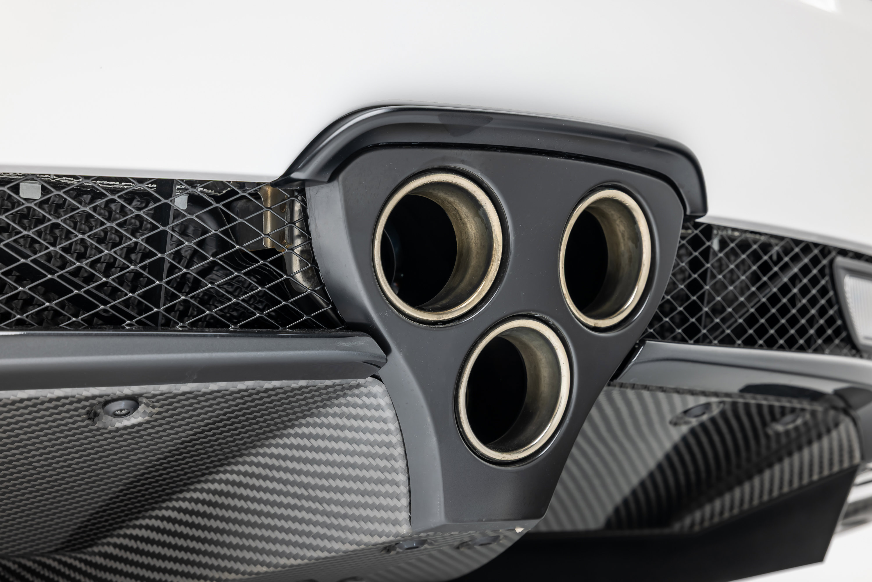 Used 2012 Lexus LFA RWD image 11