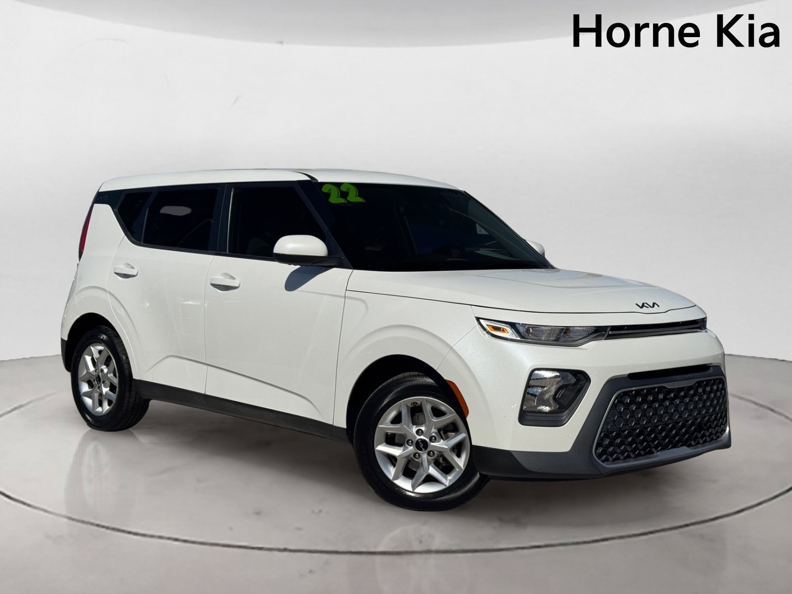 Used 2022 Kia Soul LX w/ Technology Package FWD image 2