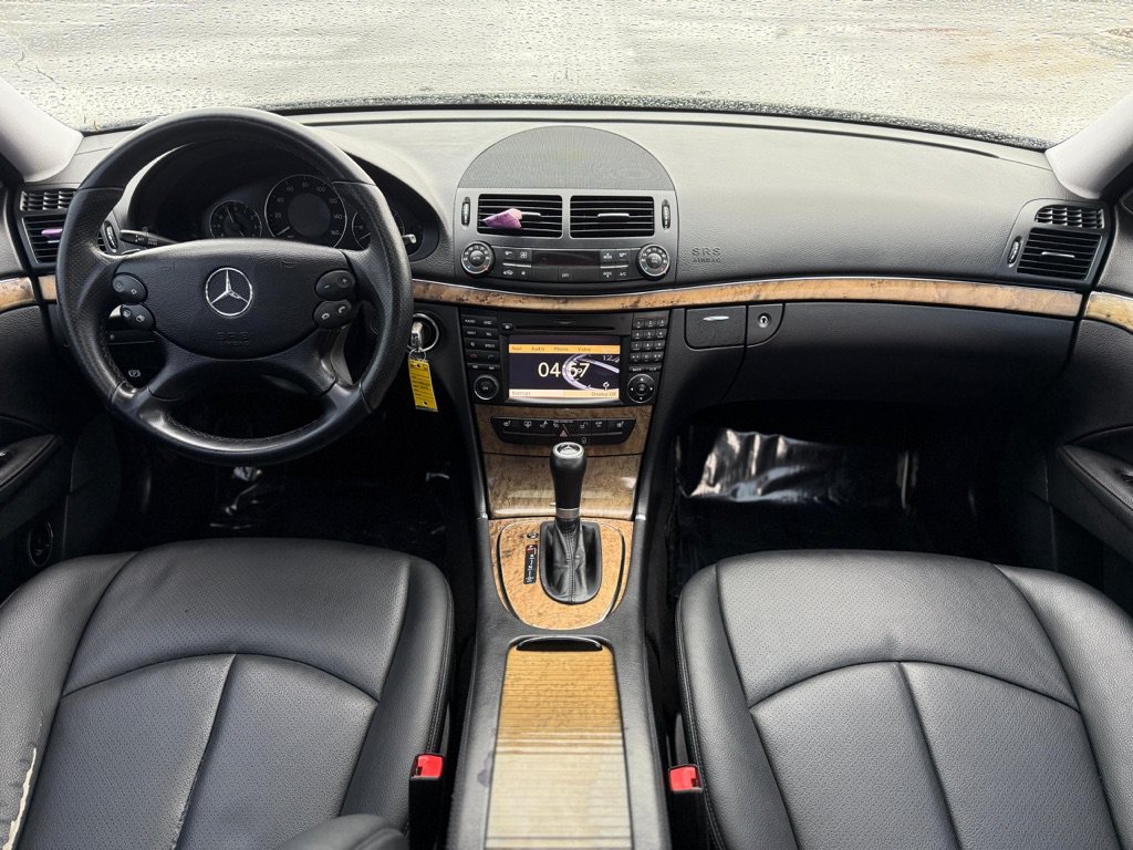 Used 2009 Mercedes-Benz E 350 Sedan image 16