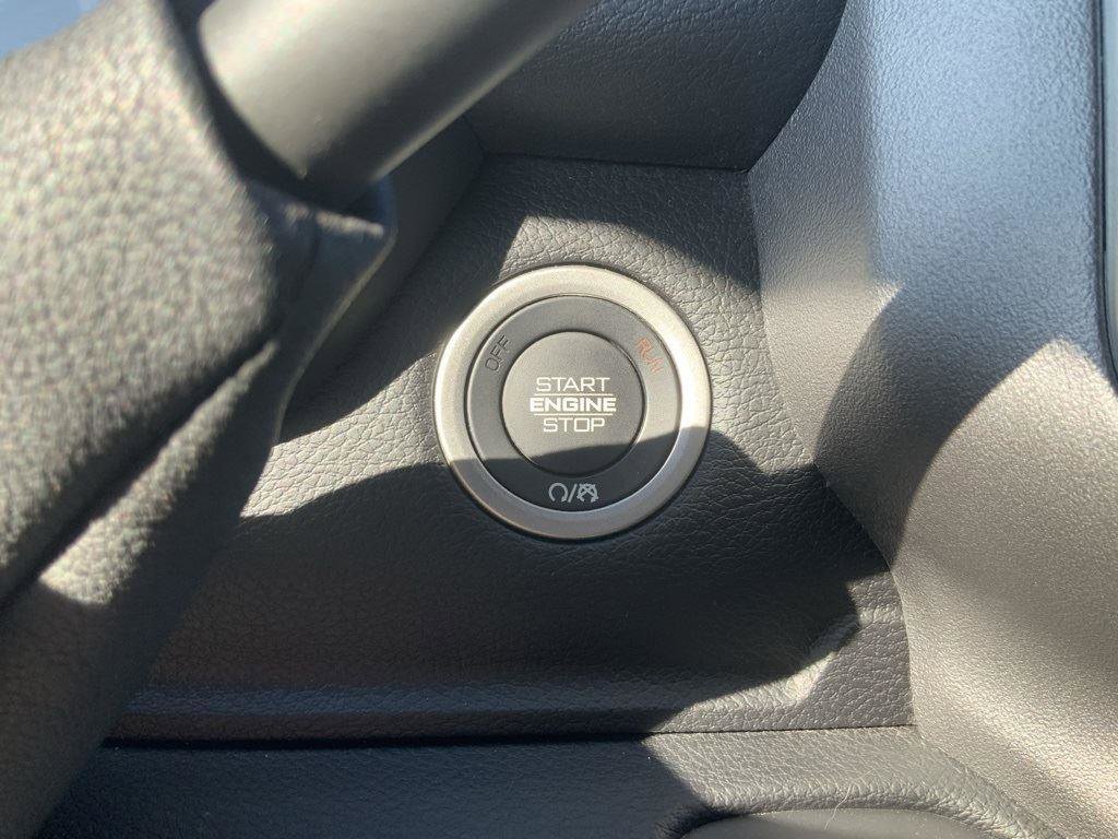 Used 2025 RAM 3500 Big Horn image 33