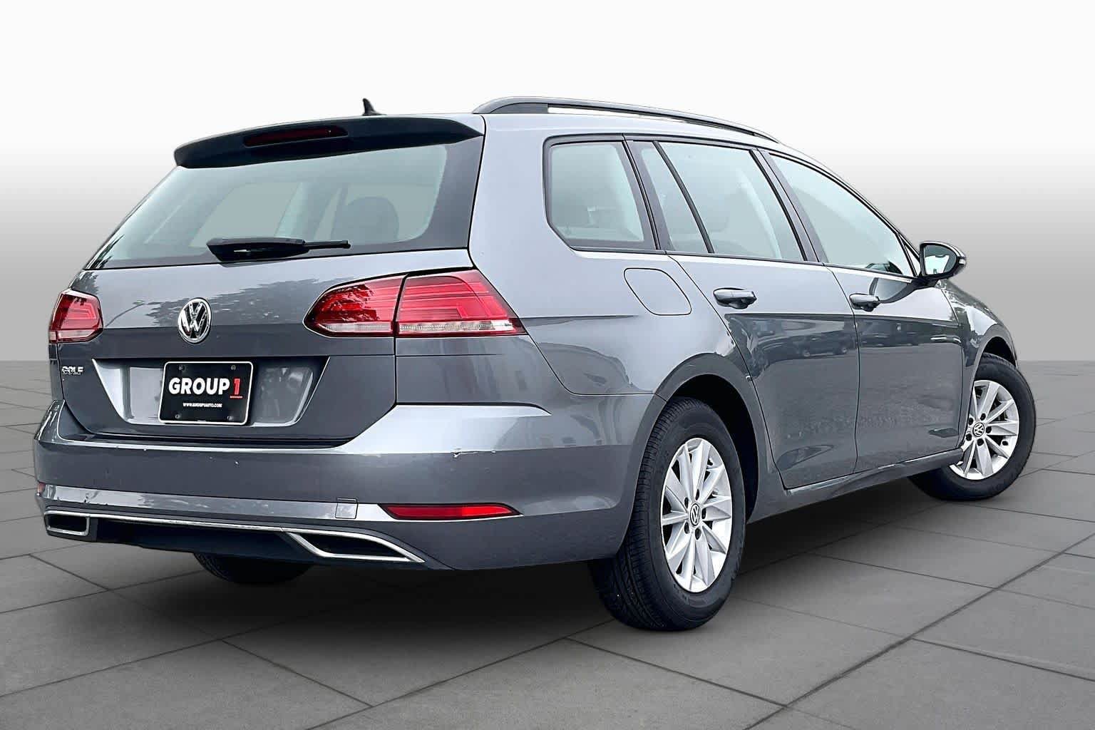 Used 2019 Volkswagen Golf S FWD image 11