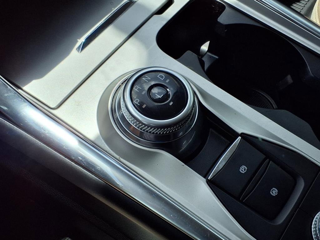 Used 2022 Ford Explorer Limited w/ Equipment Group 301A image 19