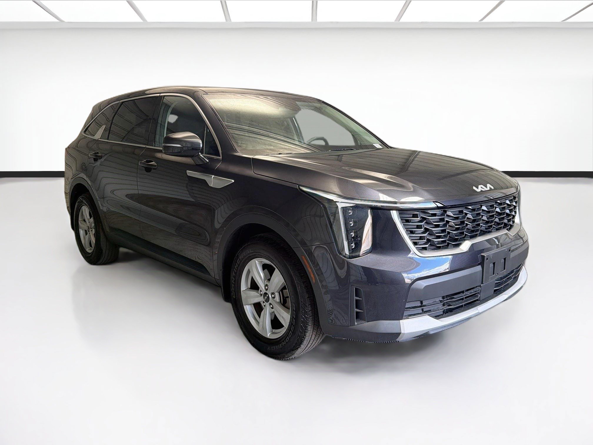 Used 2025 Kia Sorento LX FWD image 3