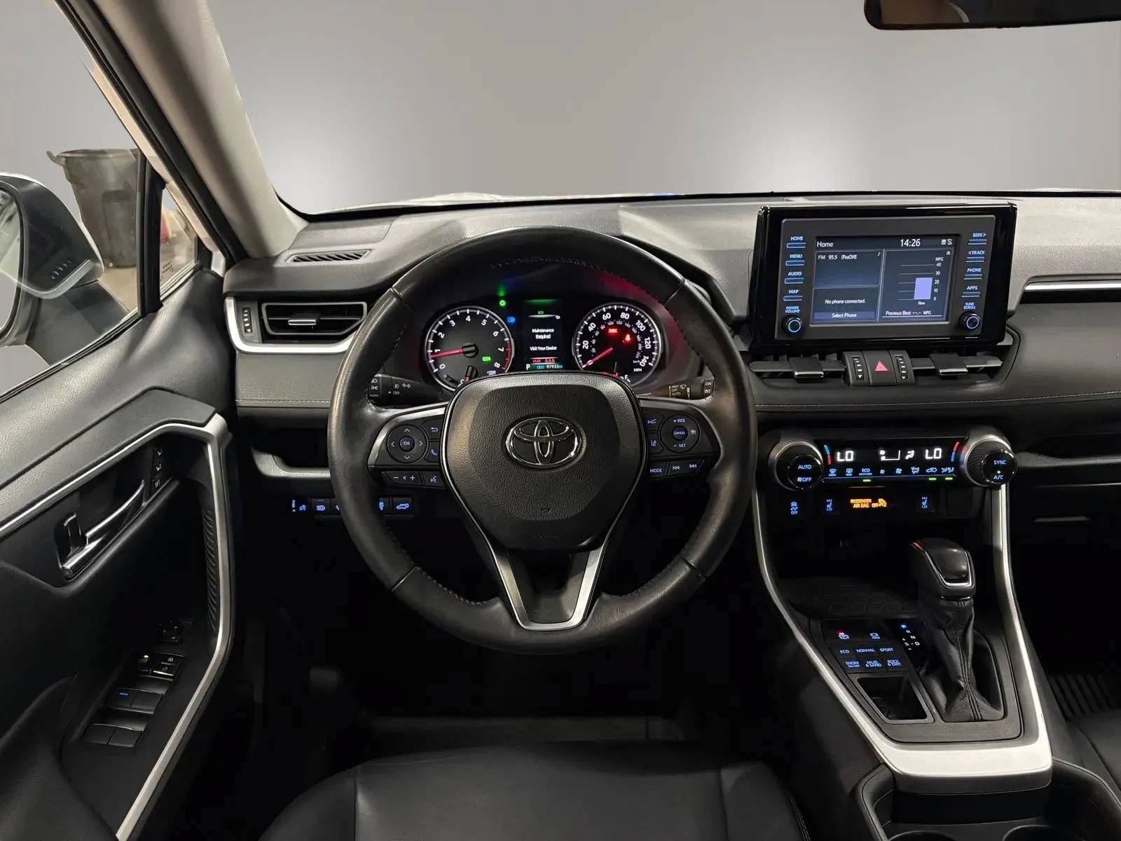 Used 2019 Toyota RAV4 XLE Premium w/ Cold Weather Package AWD/4WD image 22