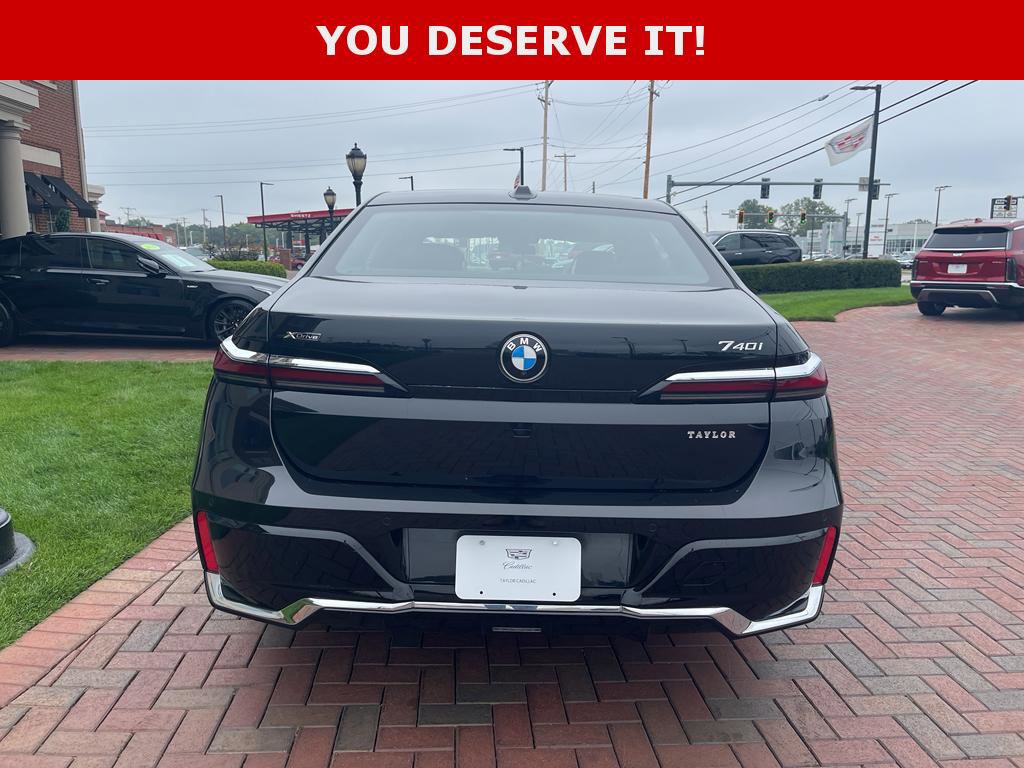 Used 2024 BMW 740i xDrive image 6
