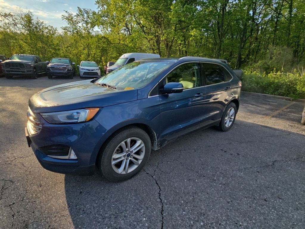 Used 2019 Ford Edge SEL w/ Equipment Group 201A AWD/4WD image 2