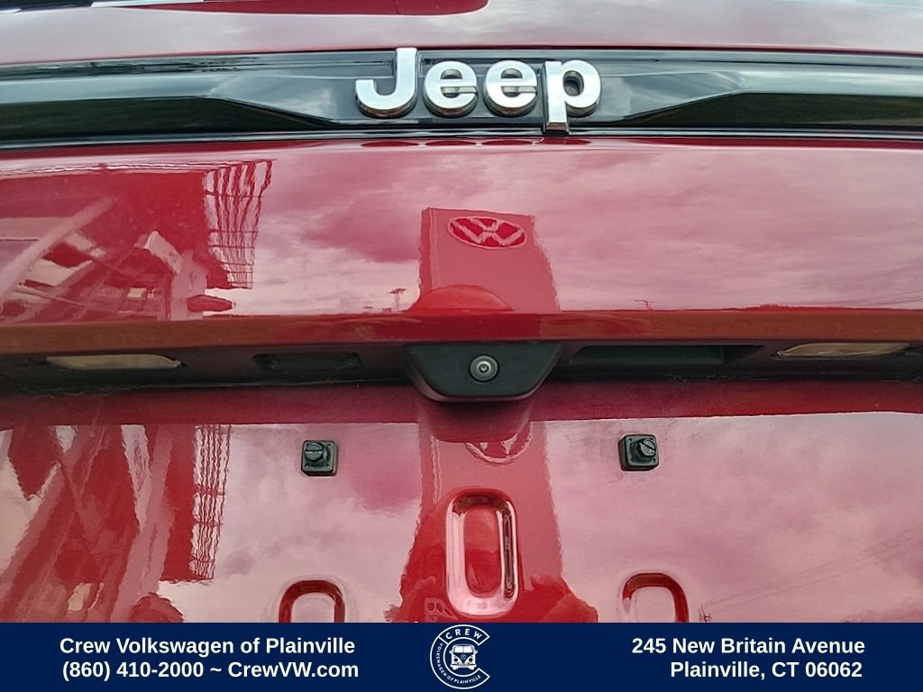 Used 2024 Jeep Grand Cherokee Laredo X AWD/4WD image 31