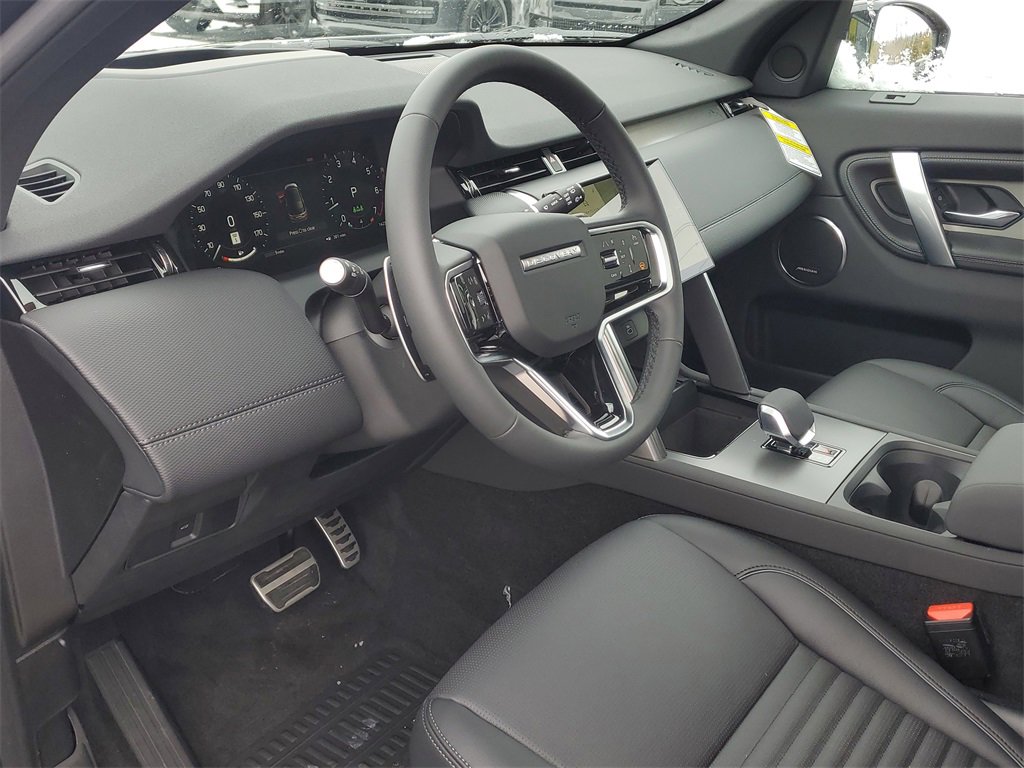 New 2026 Land Rover Discovery Sport Landmark image 7
