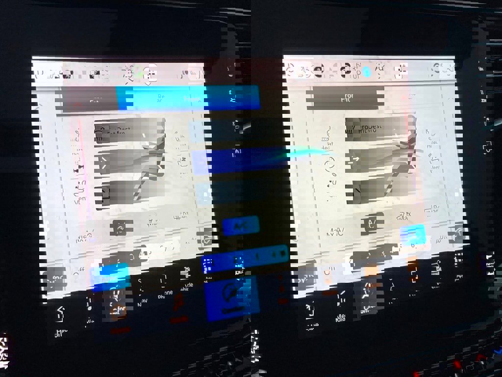 Used 2022 Jeep Wagoneer Series III w/ Premium Group I image 22