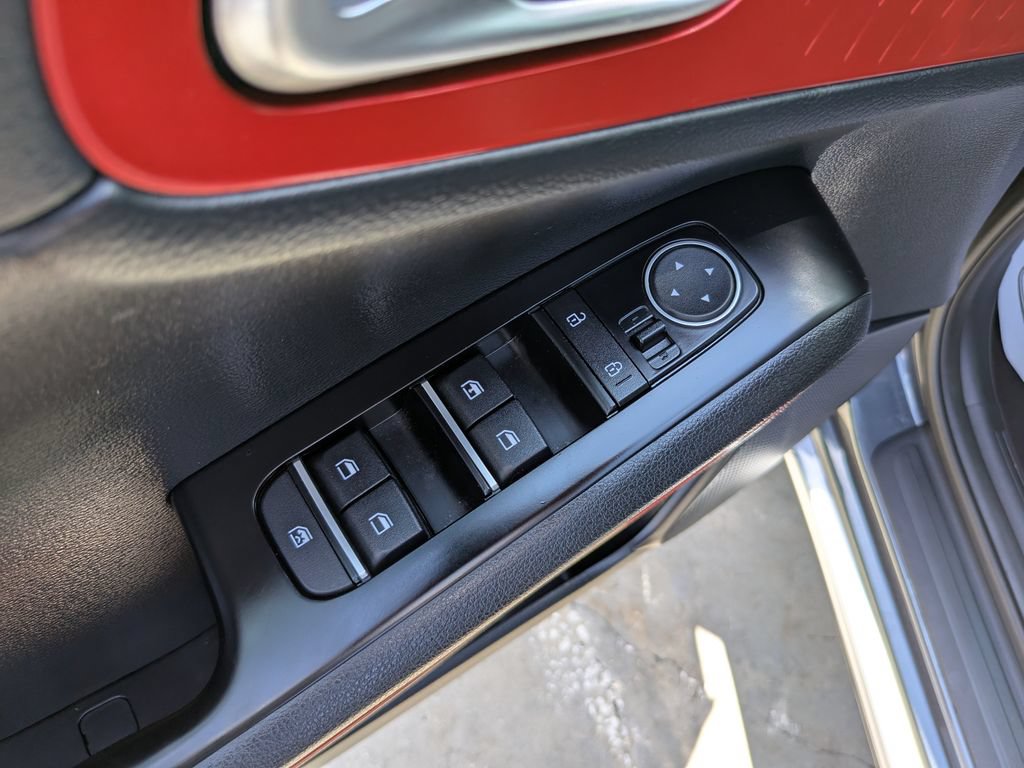 Certified 2023 Kia Soul GT-Line FWD image 20