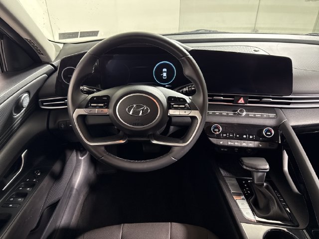 Used 2023 Hyundai Elantra SEL w/ Convenience Package FWD image 23