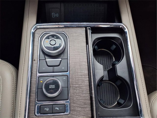 Used 2021 Ford Expedition Limited image 26