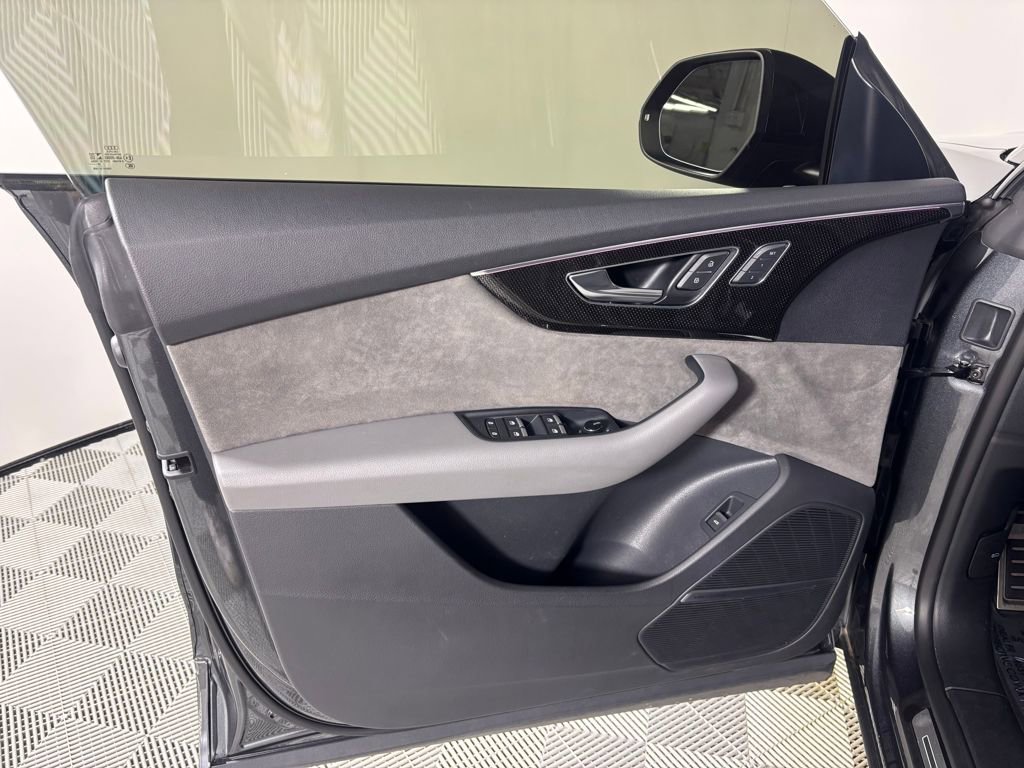 Used 2021 Audi SQ8 Premium Plus w/ SQ8 Black Optic Package image 10
