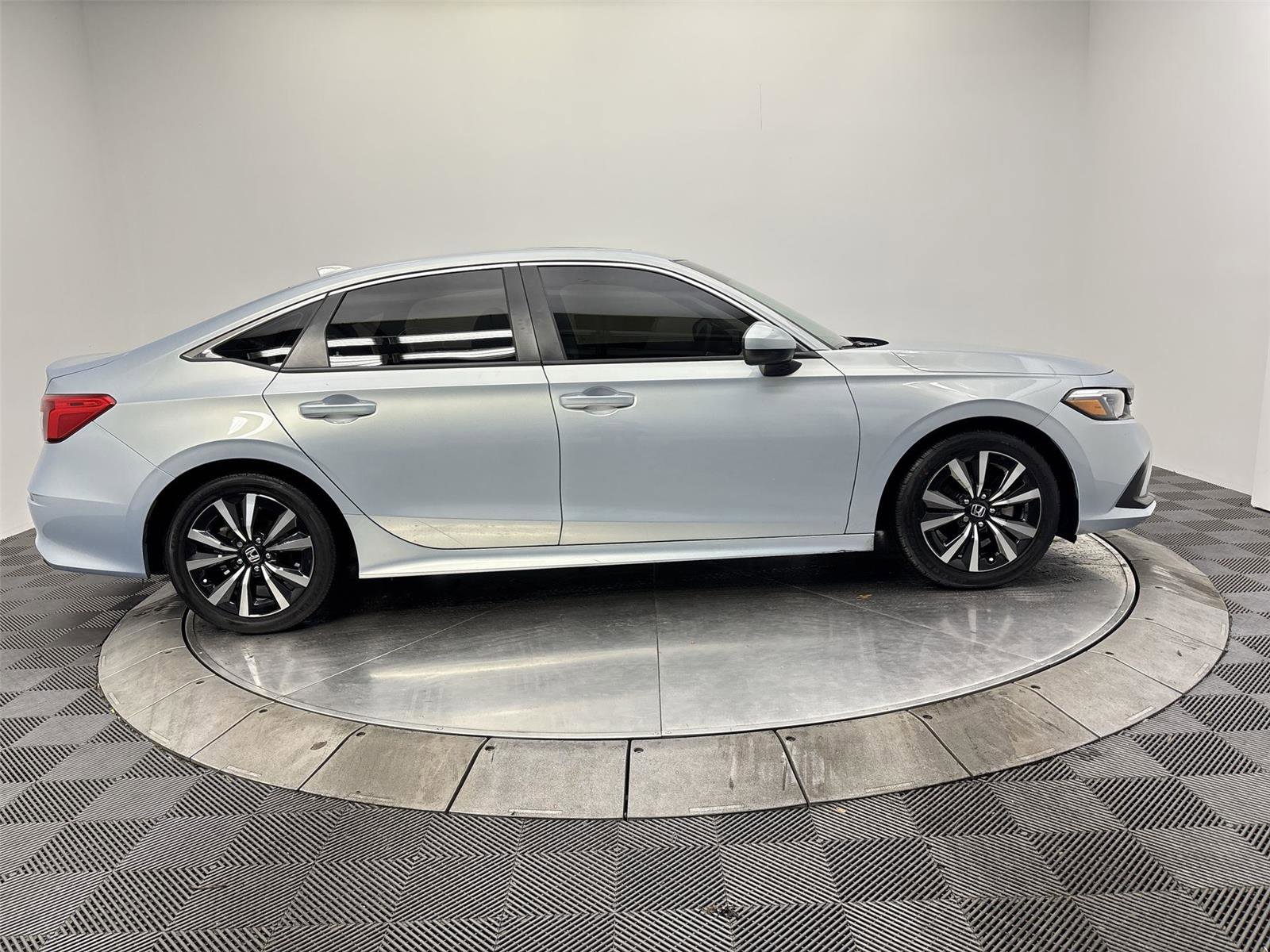 Used 2023 Honda Civic EX image 17