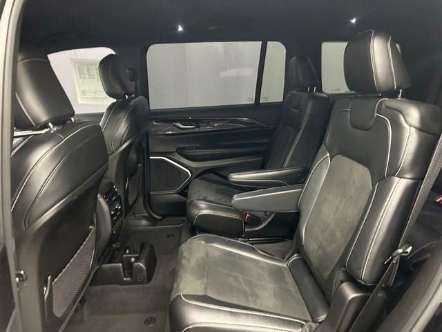 Used 2021 Jeep Grand Cherokee L Laredo image 23