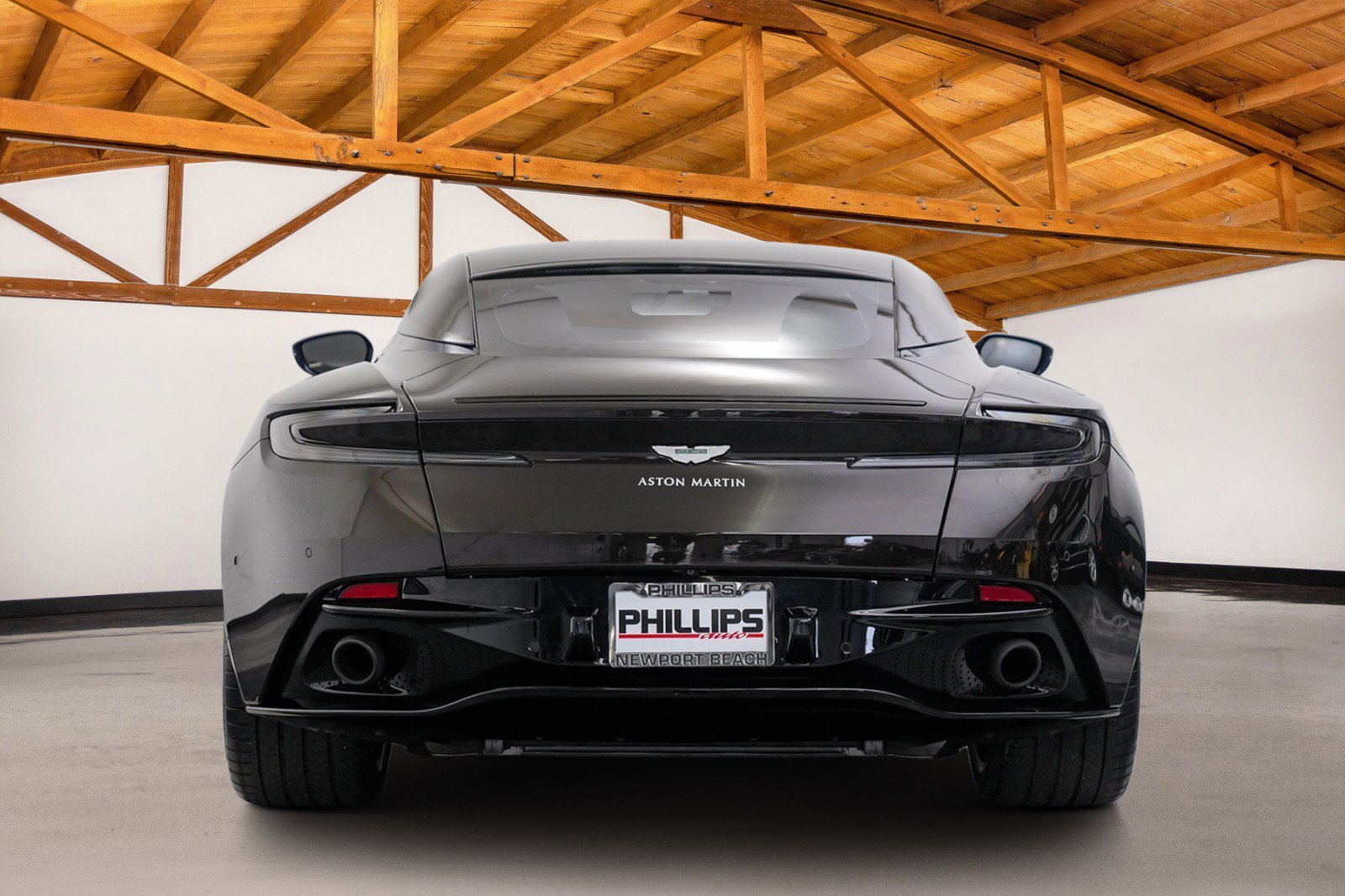 Used 2018 Aston Martin DB11 V12 image 4