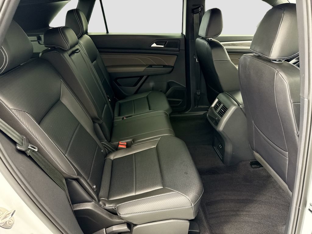 Certified 2023 Volkswagen Atlas Cross Sport SE w/ Panoramic Sunroof Package FWD image 20